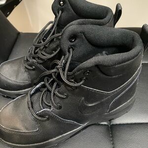 Nike Black kids High-Top Boots